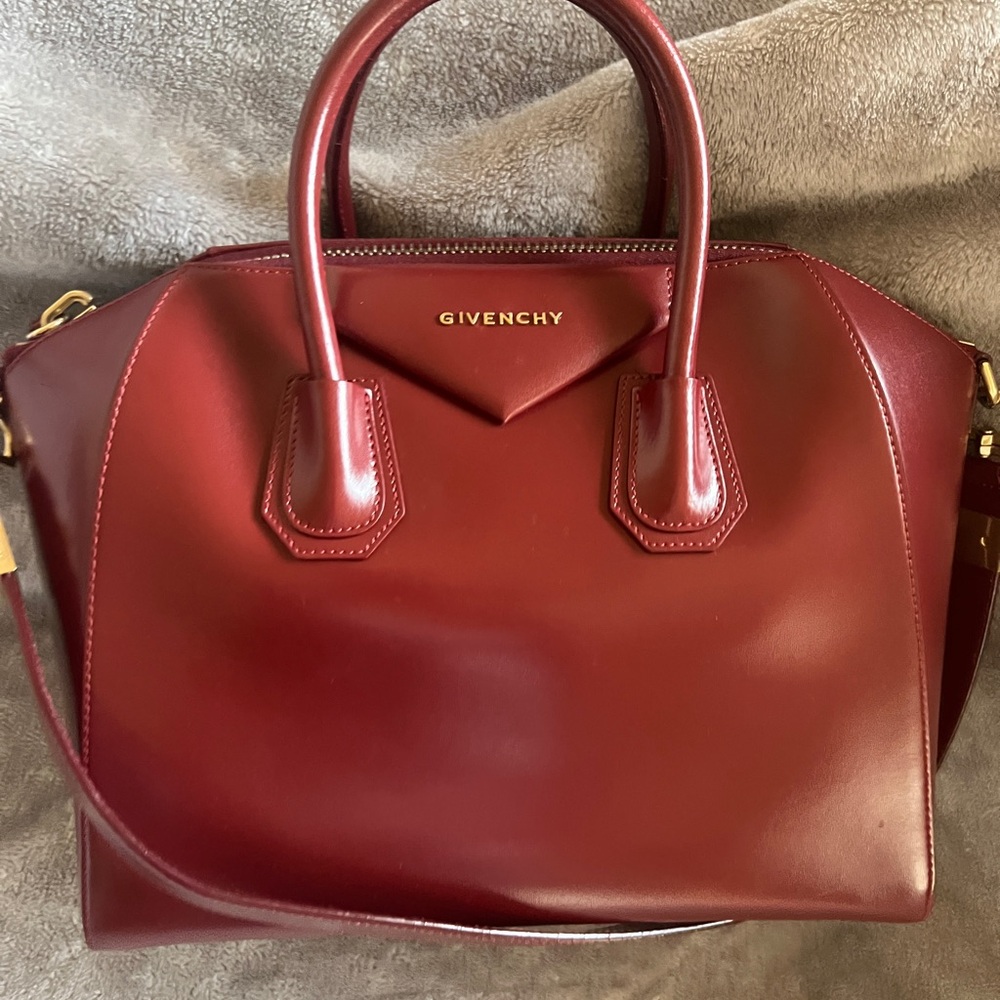 Burgundy Givenchy Antigona leather bag